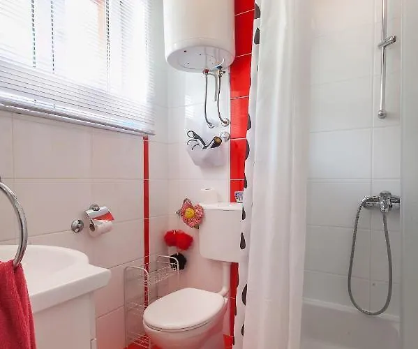 By The Sea - 6843 * Makarská