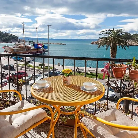 Daire Apartments By The Sea Makarska - 6843